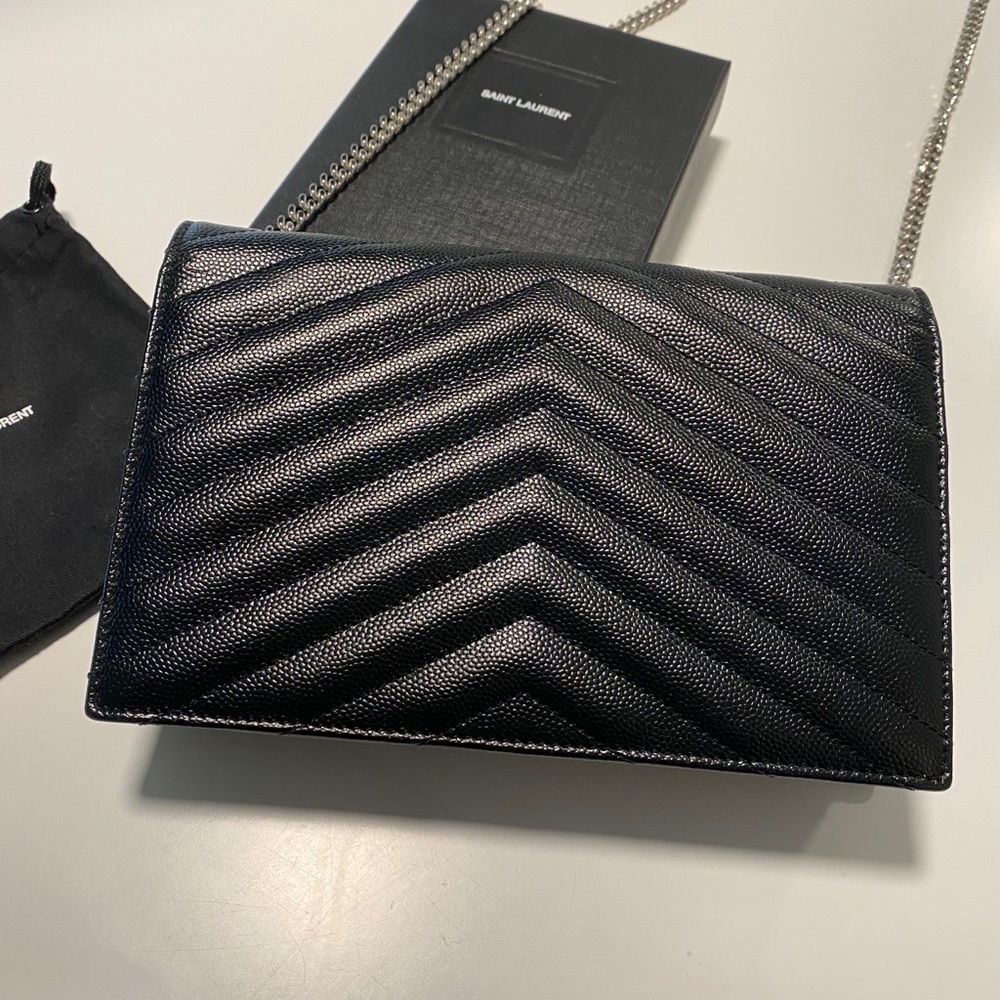 SOLD SAINT LAURENT Monogramme Envelope ChainWallet - Picture 5 of 8